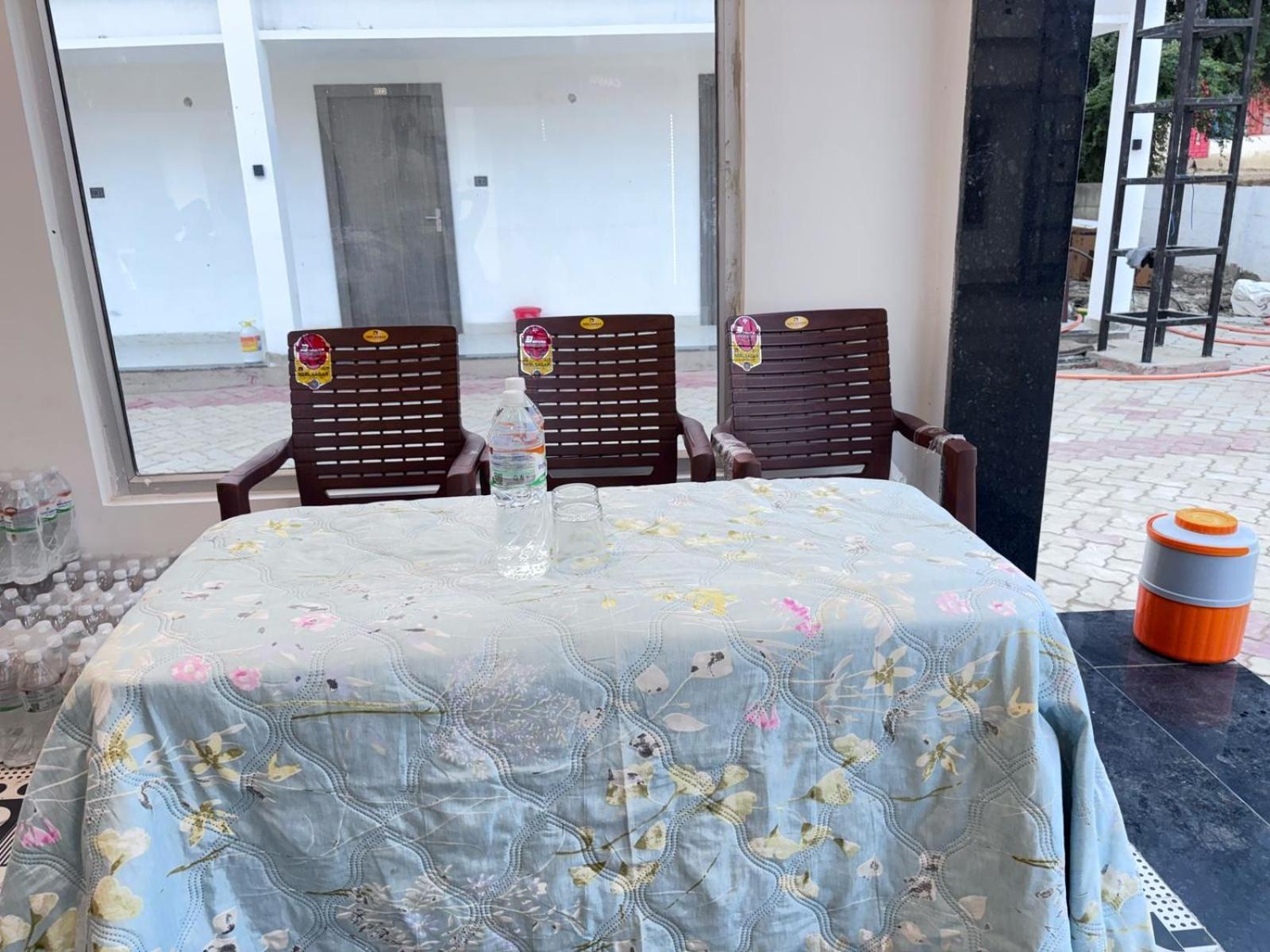 Hotel Omkar Palace Ayodhya Eksteriør billede